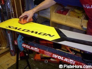 Waxing Snowboards