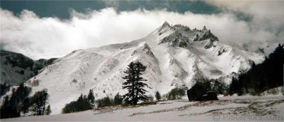 General View of the Le Mont Dore couloirs