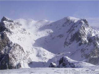 Les Vans, Couloir W on right below the summit