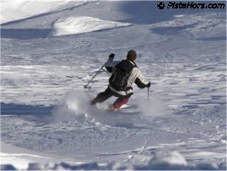 Jean shredding pow under the Roche Noire