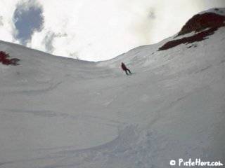 Couloir Sans Nom skiing